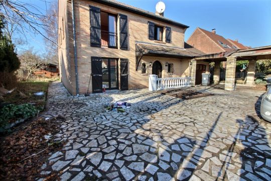 Vente maison à  - Ref.CRO1477 - Image 1