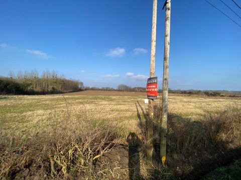 Vente terrain à Aibes - Ref.mau323 - Image 1
