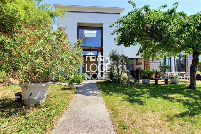 Vente maison à Roubaix - Ref.MTCRO1598 - Image 1